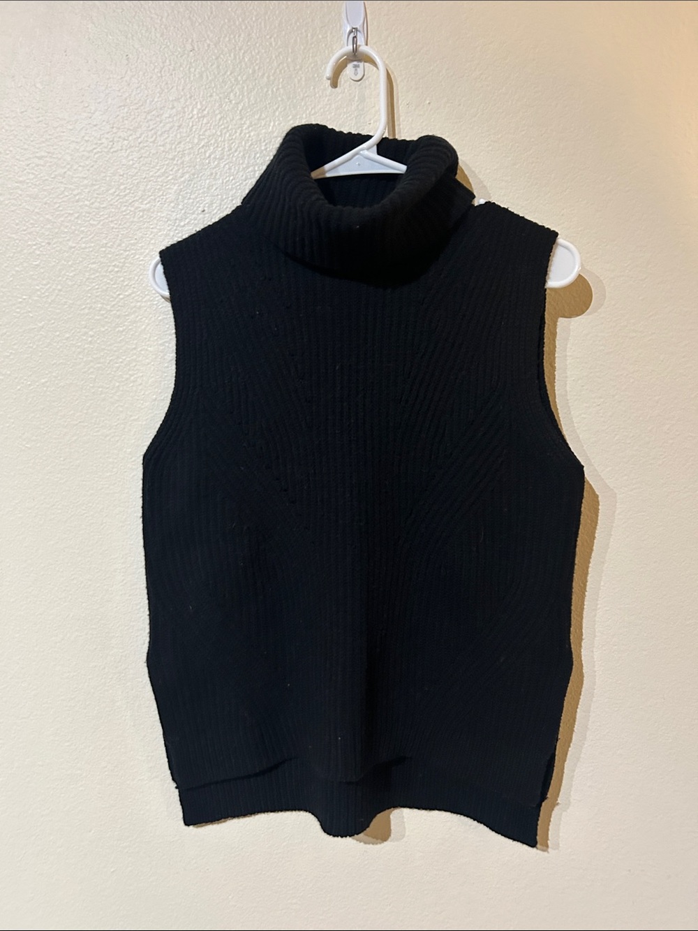 Madewell Black Sleeveless Ribbed Turtleneck Sweater